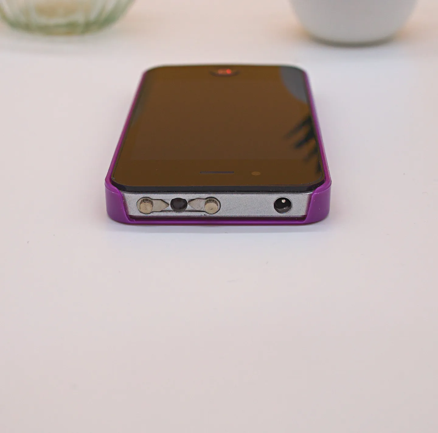 Elektroschocker & Taser - Iphone Shocker Taser, 2 400 000 Volt, elegant und diskret (Violette Version)