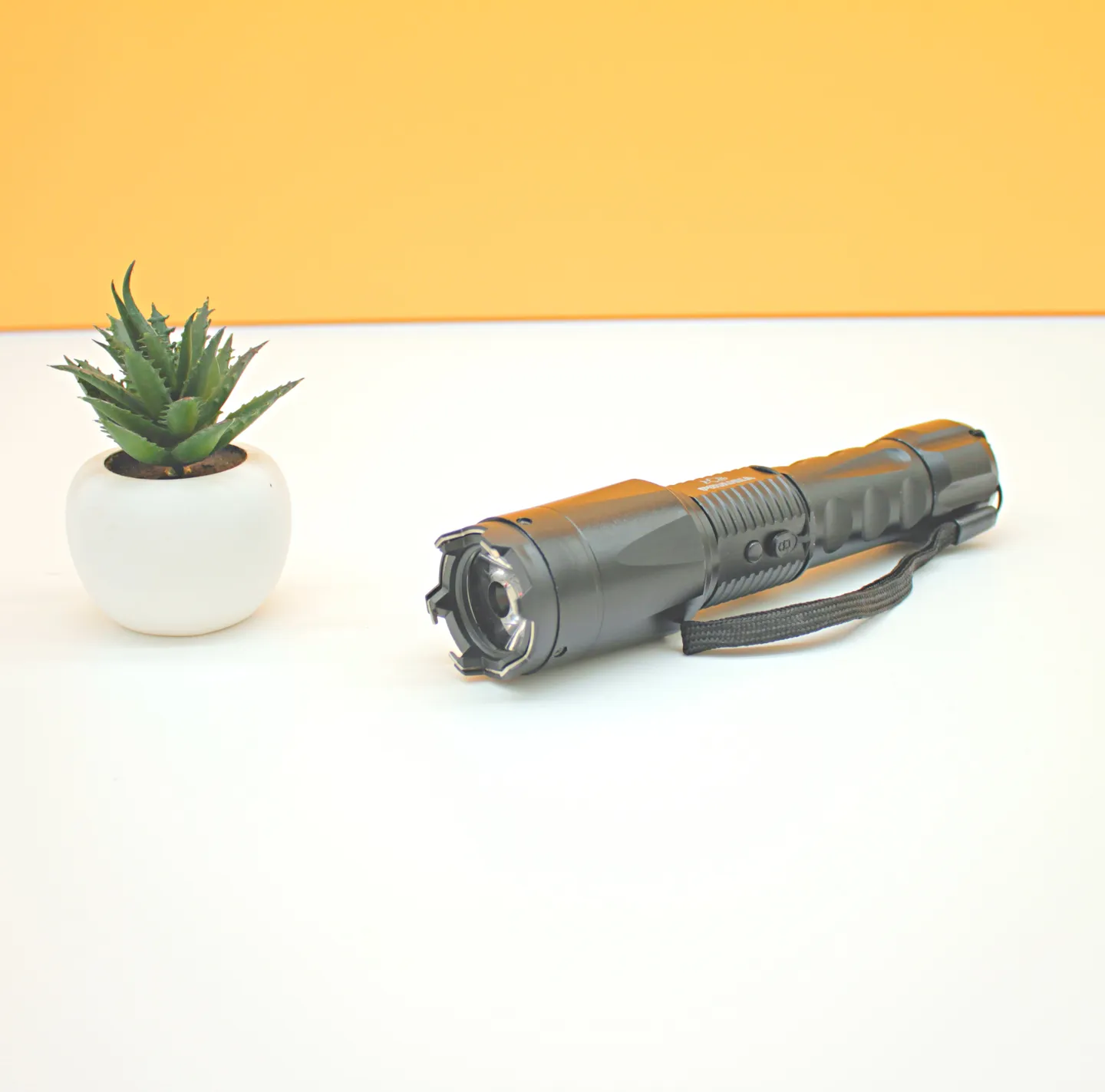 Shocker & Taser - Lampe Taser de 3 800 000 volts – fabriquée en aluminium aéronautique